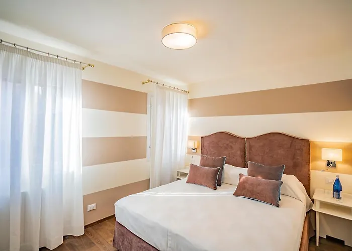 Lo Squero 3 With Balcony In Dorsoduro * Venedig